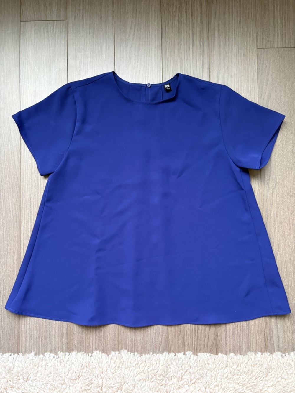 UNIQLO Women Drape Short Sleeve Blouse in Cobalt Blue
